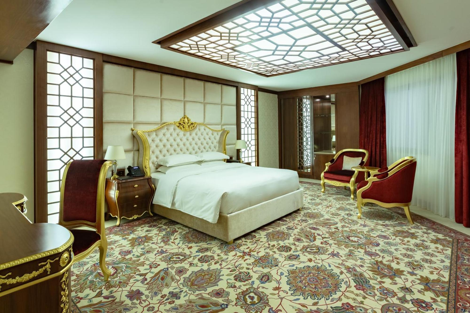 Cristal Erbil Hotel Екстер'єр фото A bedroom in the hotel